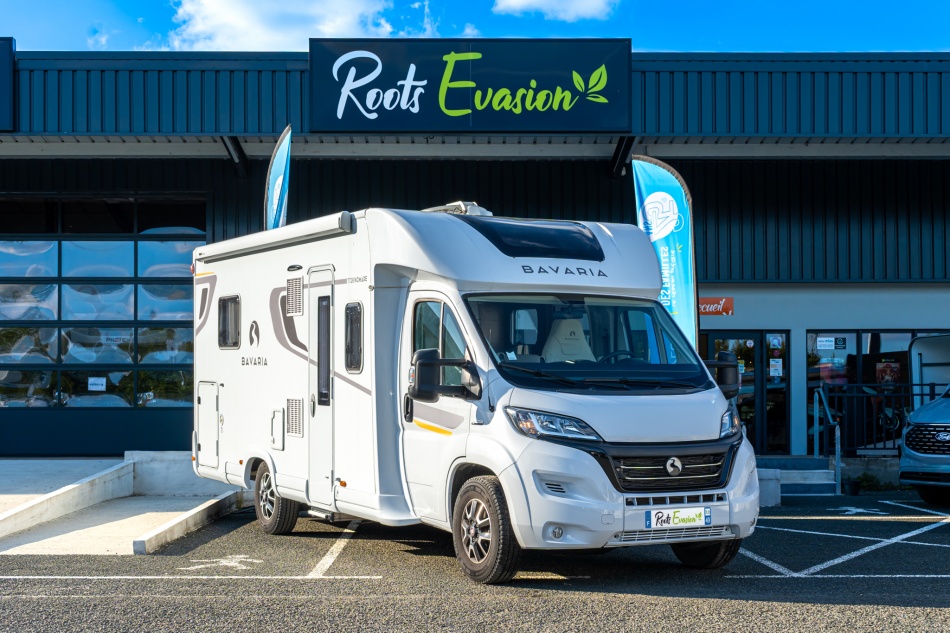 BAVARIA--BAVARIA NOMADE T 726 FC